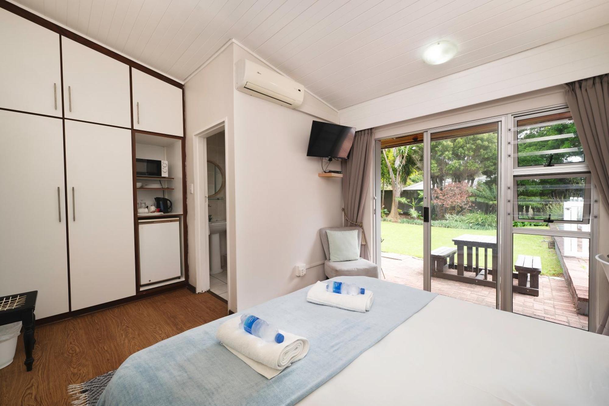 Admirals Lodge Guest House And Brightways Self Catering Apartments بورت اليزابيث المظهر الخارجي الصورة