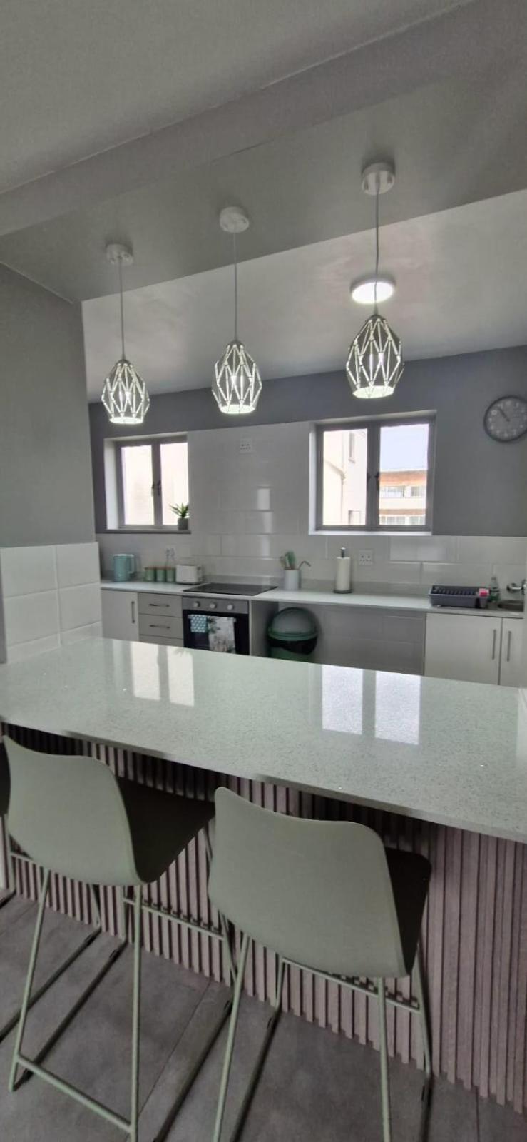 Admirals Lodge Guest House And Brightways Self Catering Apartments بورت اليزابيث الغرفة الصورة